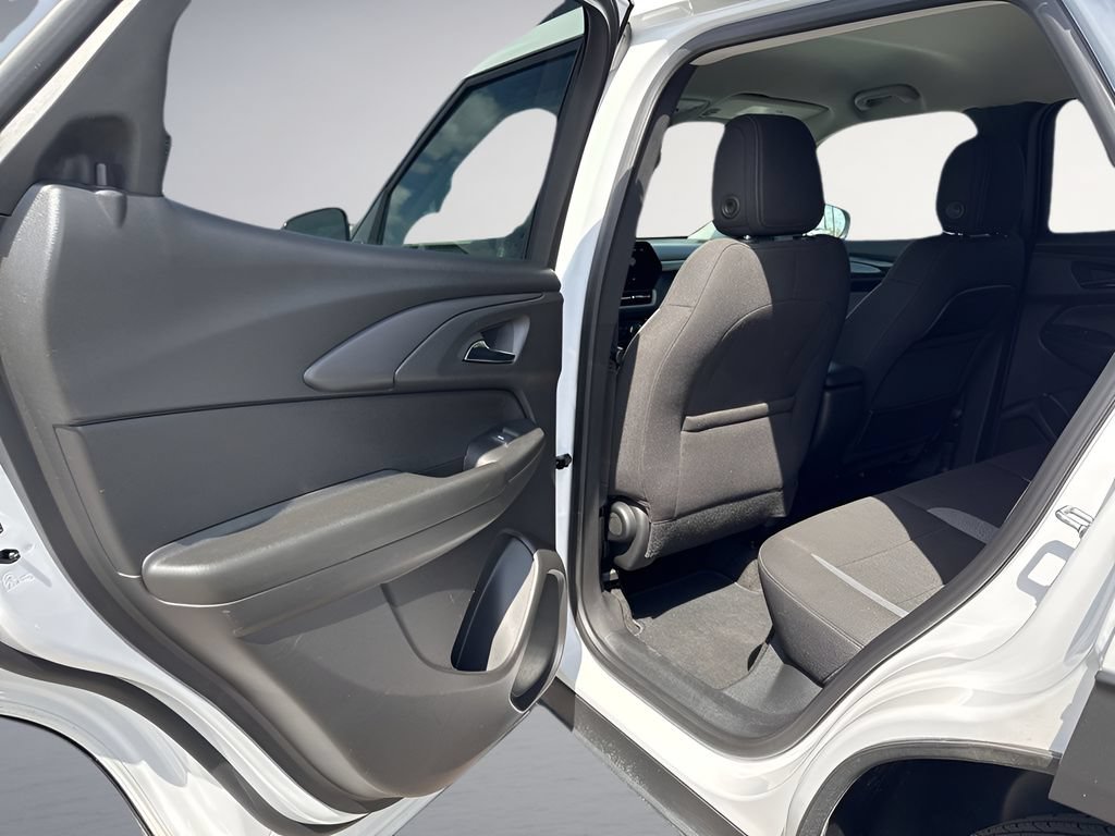 Used 2025 Chevrolet TrailBlazer LT AWD/4WD image 25