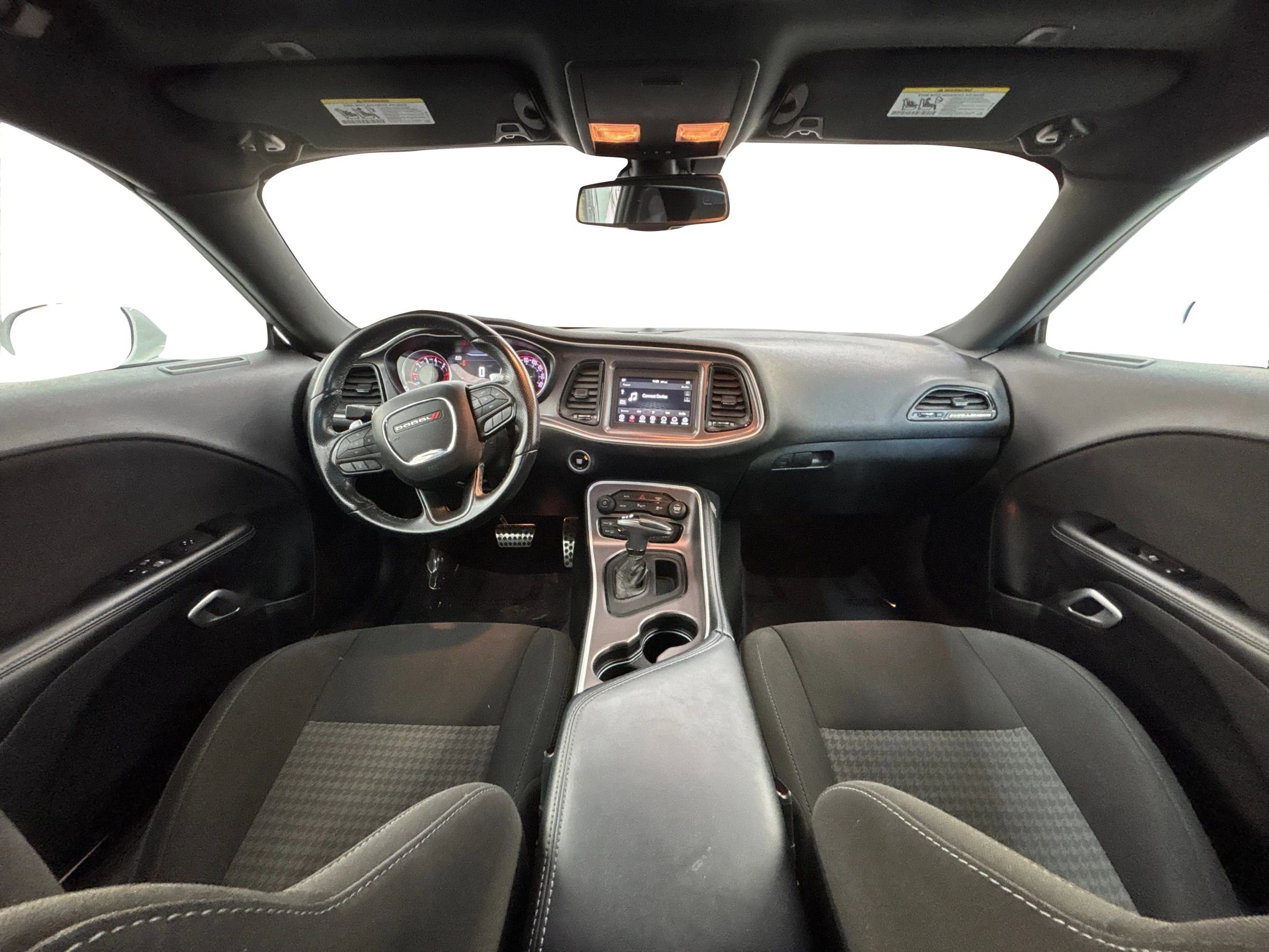 Used 2022 Dodge Challenger R/T image 17