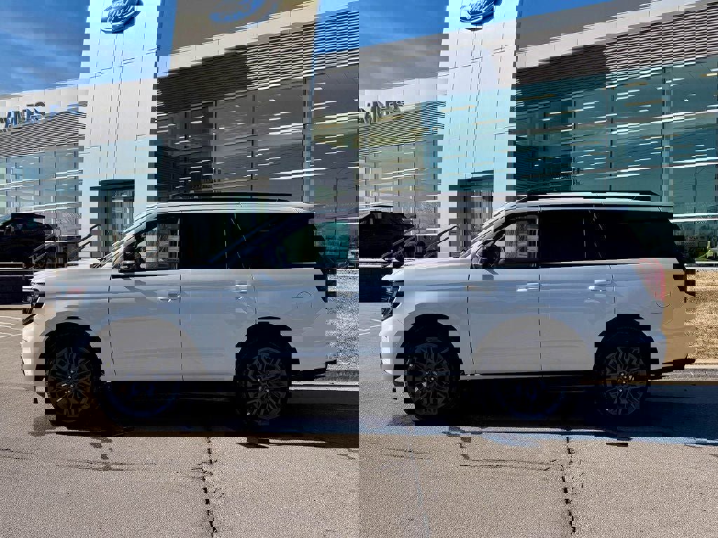 New 2026 Ford Expedition Platinum w/ Stealth Appearance Package image 2