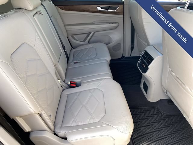Used 2024 Volkswagen Atlas SE FWD image 16