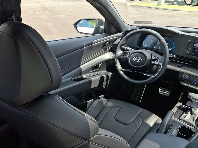 New 2026 Hyundai Elantra SEL Sport FWD image 9