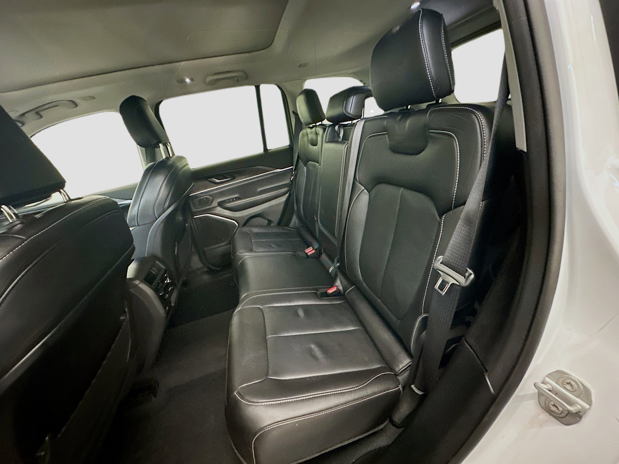 Used 2022 Jeep Grand Cherokee Limited 4xe image 30