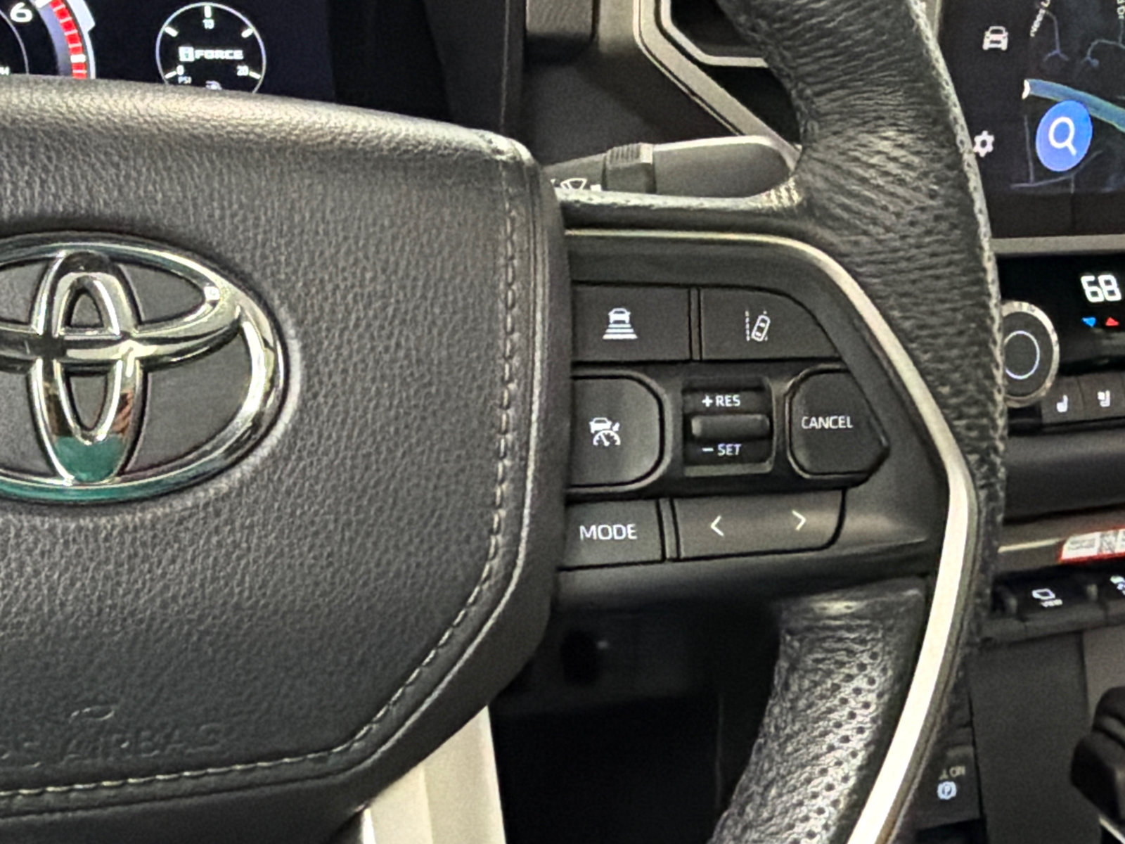Used 2025 Toyota Tundra Limited AWD/4WD image 20