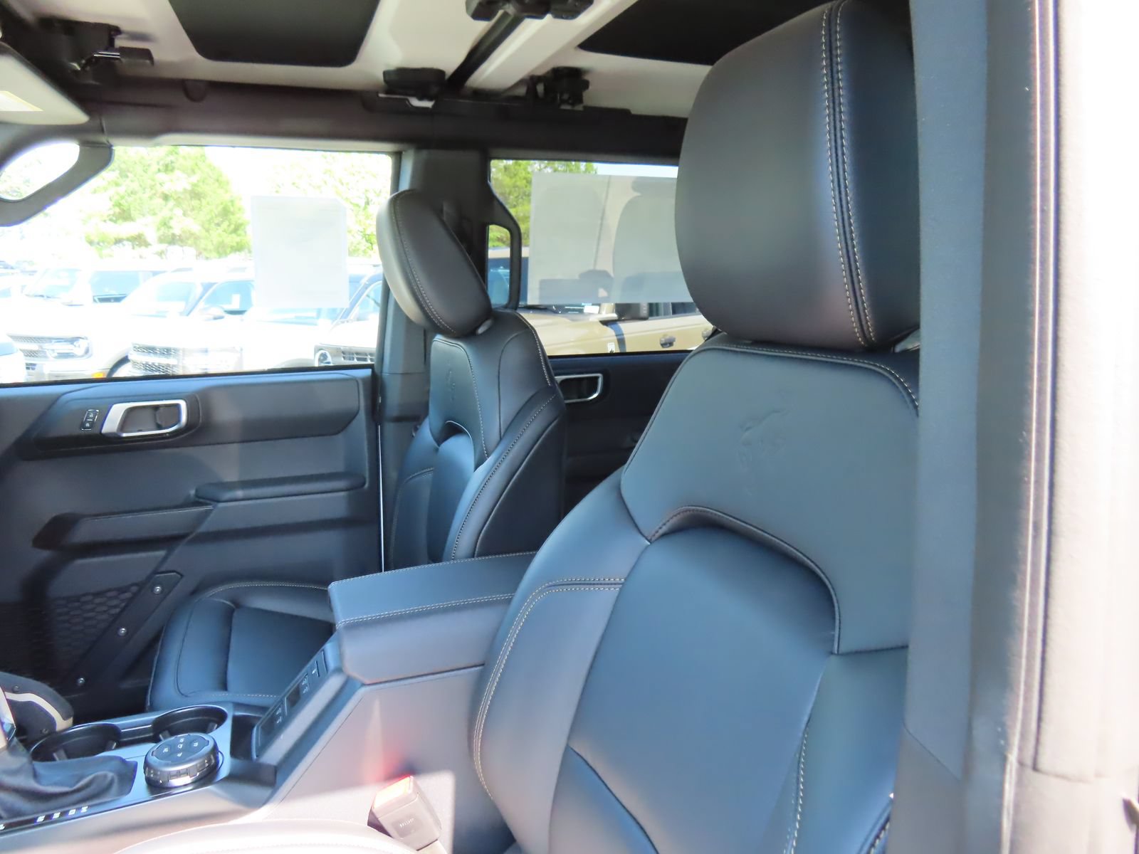 New 2026 Ford Bronco Badlands AWD/4WD image 18