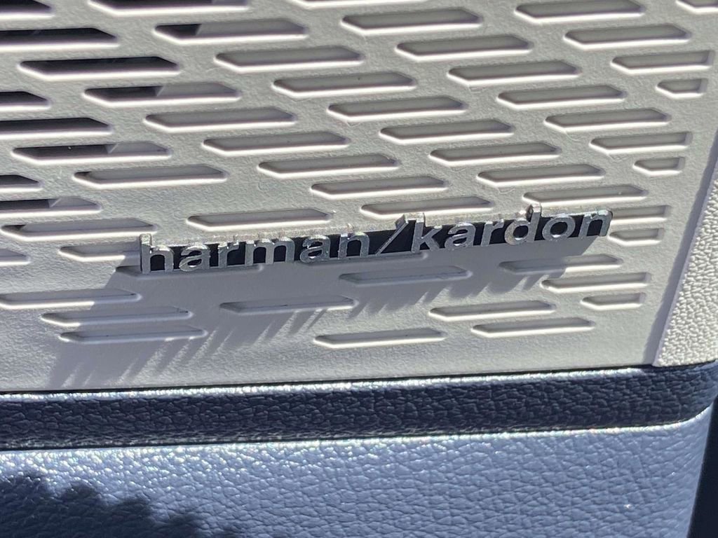 Used 2024 Hyundai Palisade Limited FWD image 19