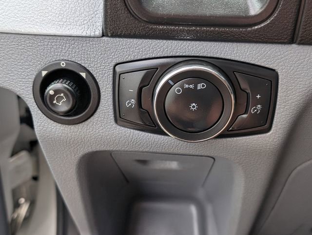 Used 2018 Ford Transit 250 Medium Roof image 32