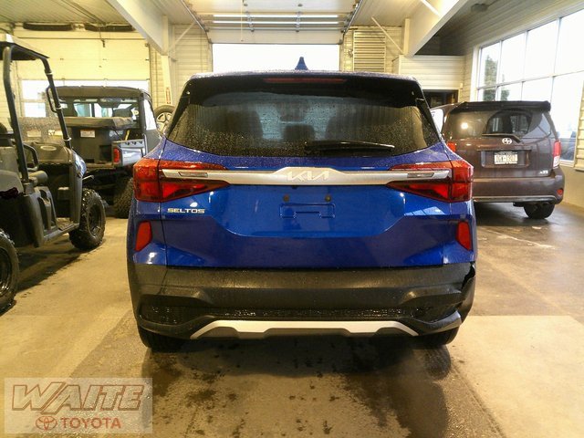 Used 2023 Kia Seltos LX image 3