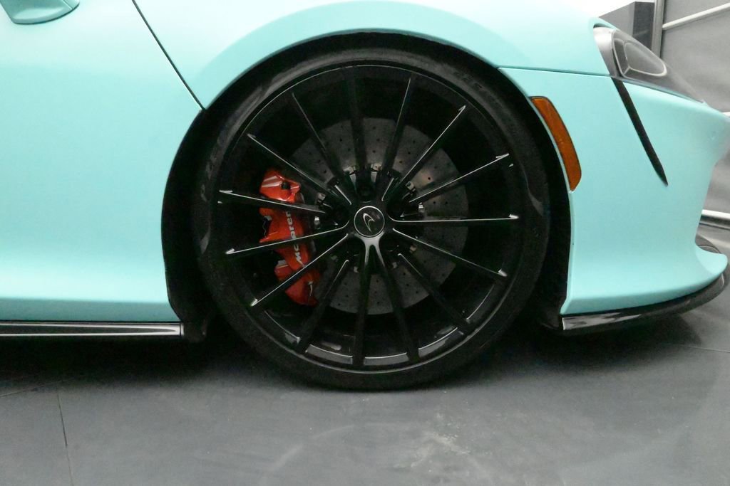 Used 2022 McLaren GT RWD image 18