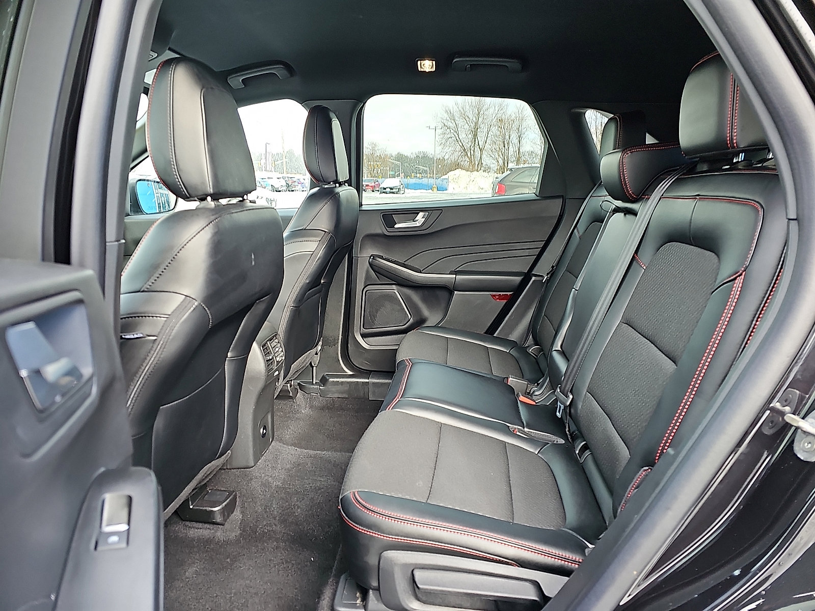 Used 2025 Ford Escape ST-Line image 10