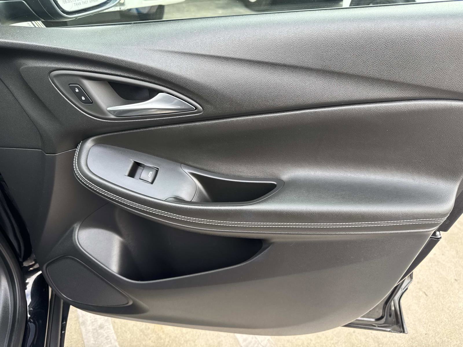 Used 2025 Buick Encore GX Preferred image 26