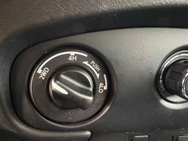 Used 2024 Nissan Frontier SV w/ Technology Package AWD/4WD image 19