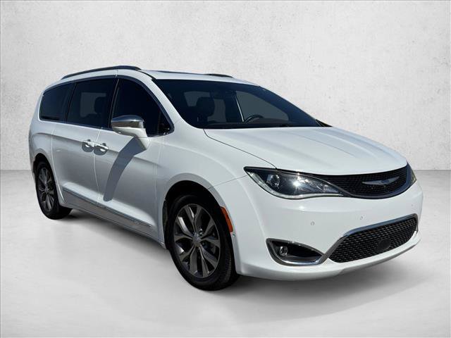 Used 2020 Chrysler Pacifica Limited w/ Tire & Wheel Group FWD video 2