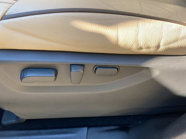 Used 2023 Nissan Armada SL w/ Captain's Chairs Package RWD image 16