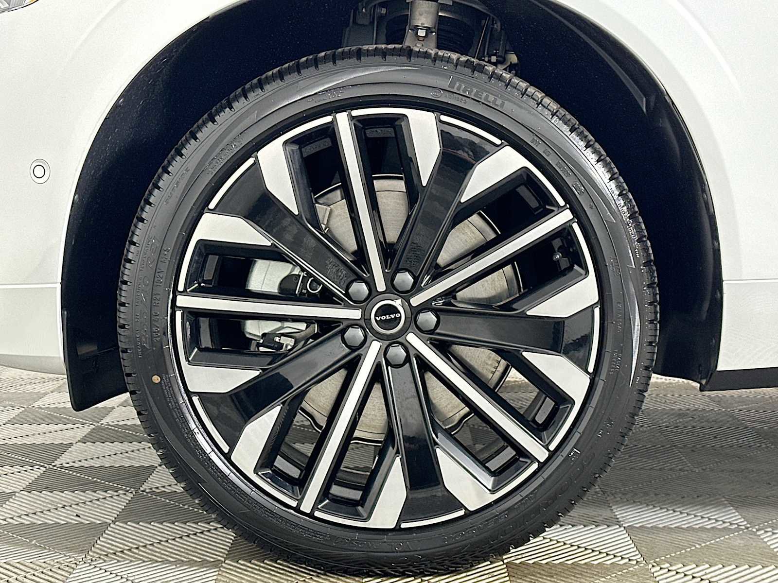 New 2026 Volvo XC60 B5 Ultra w/ Climate Package PRO image 30