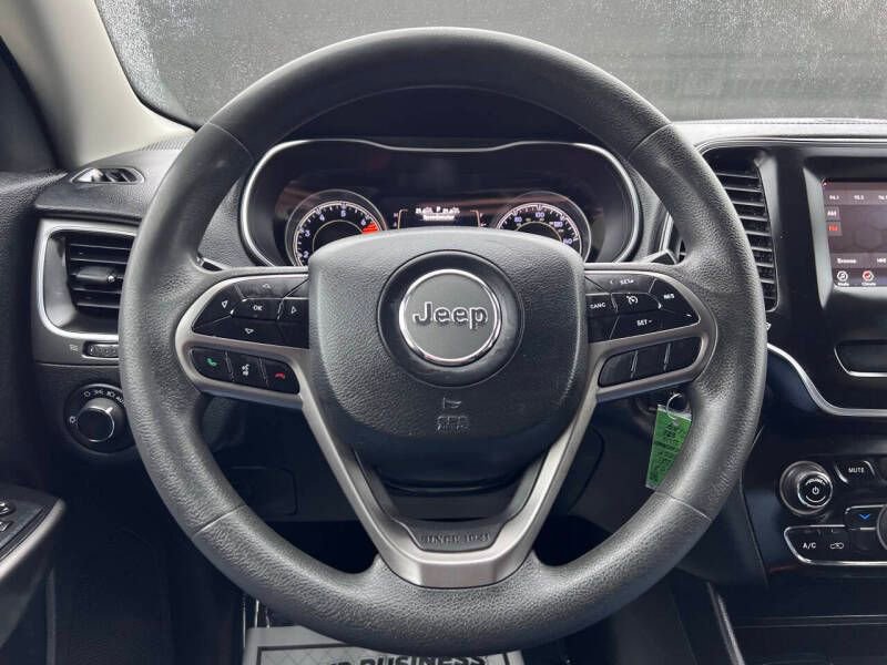 Used 2021 Jeep Cherokee Latitude image 17