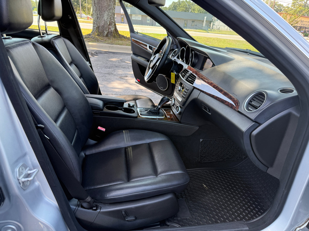 Used 2012 Mercedes-Benz C 300 Luxury image 19