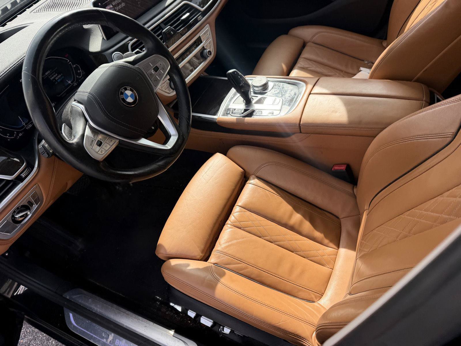 Used 2020 BMW 745e xDrive AWD/4WD image 7