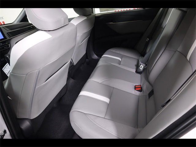 Used 2026 Toyota Camry SE image 18