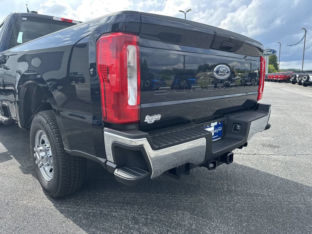 New 2025 Ford F350 XL w/ XL Driver Assist Package RWD image 25