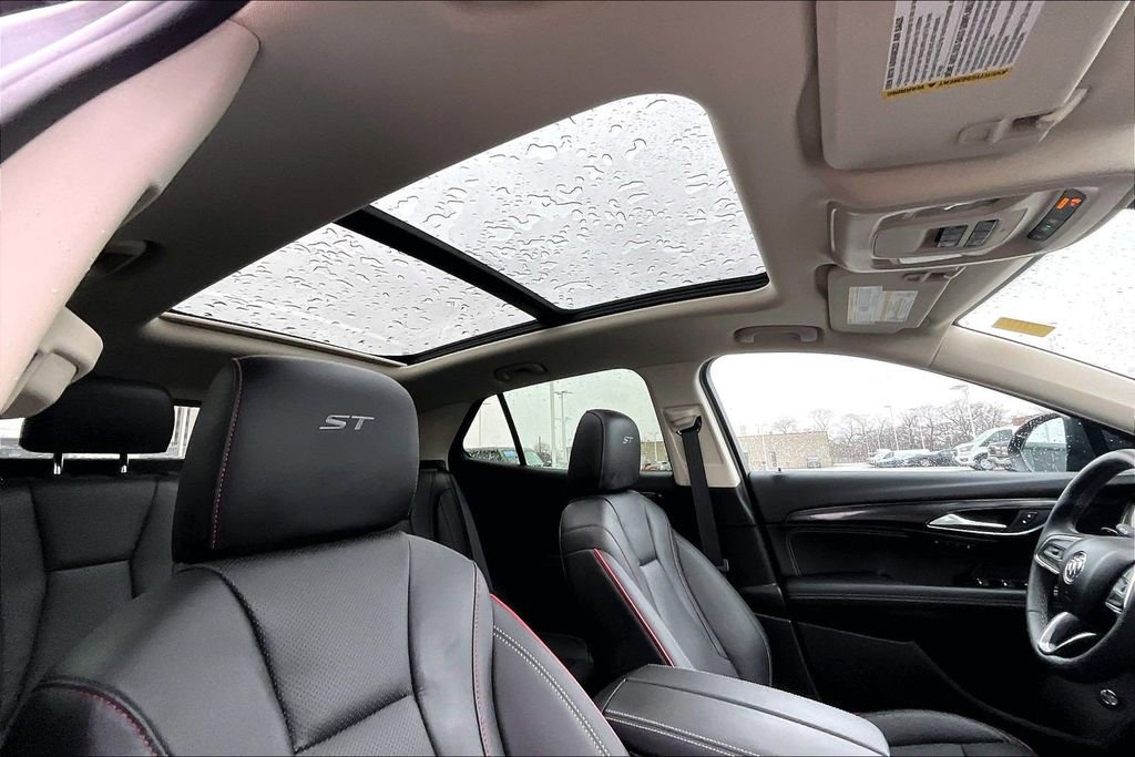 Used 2023 Buick Envision Essence w/ Sport Touring Package image 21