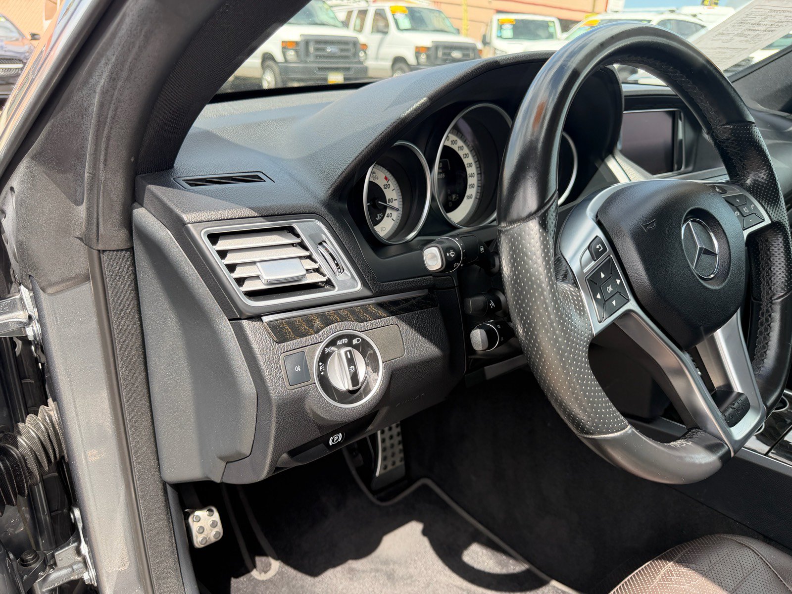 Used 2016 Mercedes-Benz E 400 Coupe w/ Premium 2 Package image 18