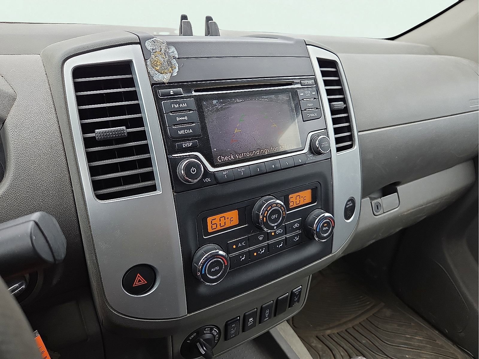 Used 2016 Nissan Frontier SV w/ SV Value Truck Package AWD/4WD image 17