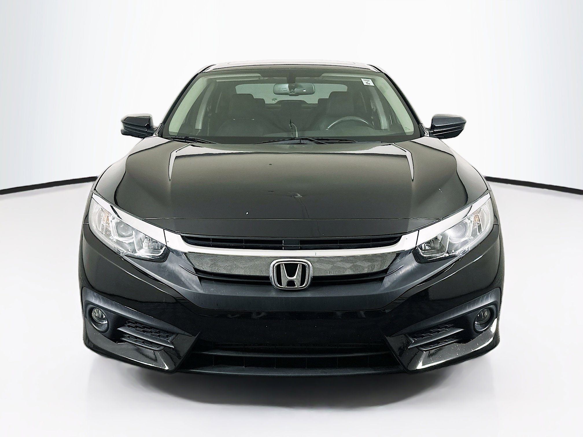 Used 2018 Honda Civic EX-L image 2