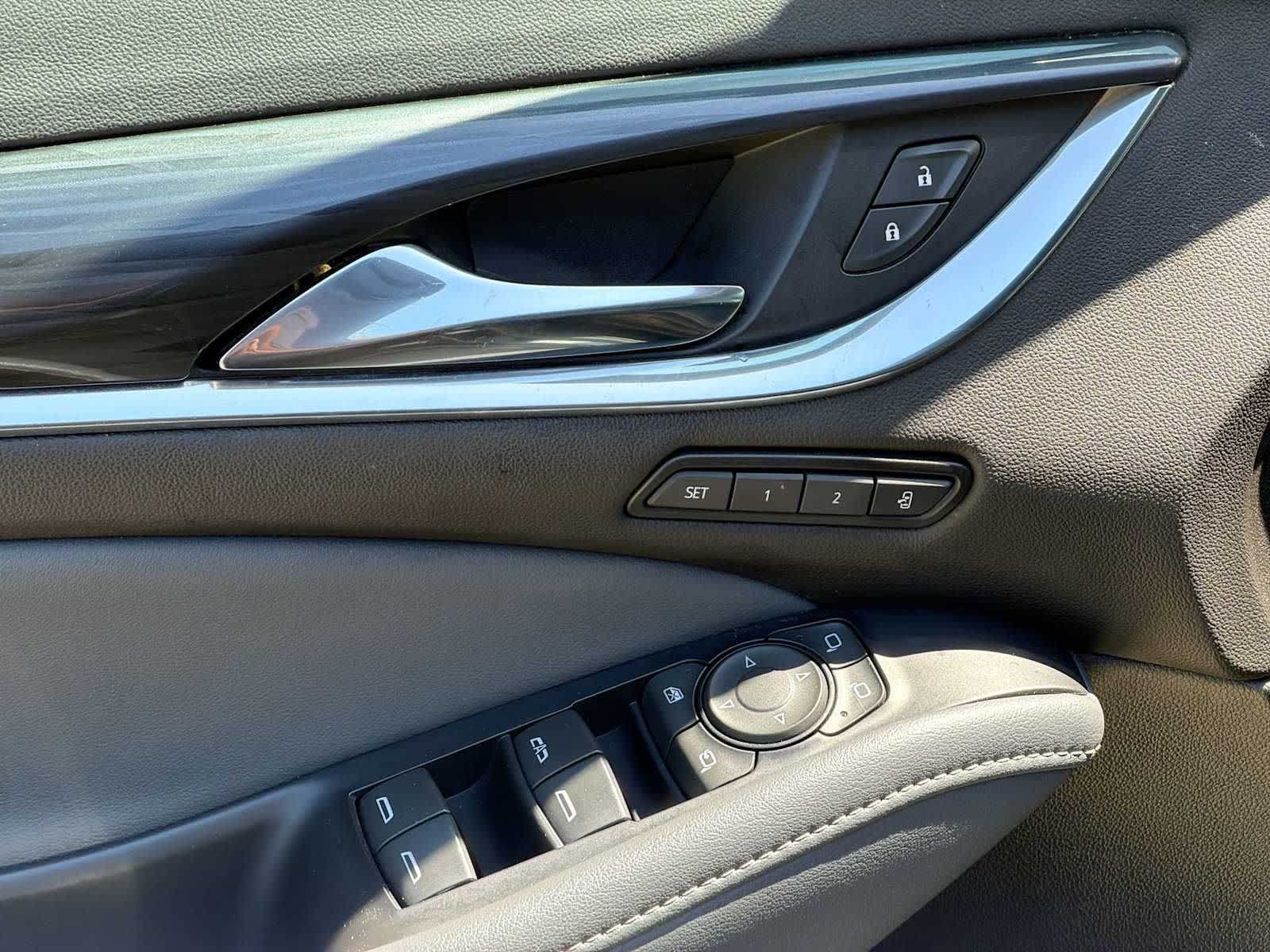 Used 2022 Buick Enclave Premium AWD/4WD image 14
