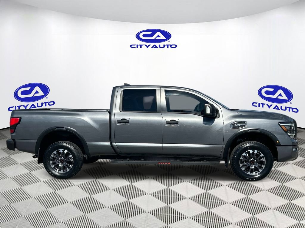 Used 2022 Nissan Titan PRO-4X AWD/4WD image 2