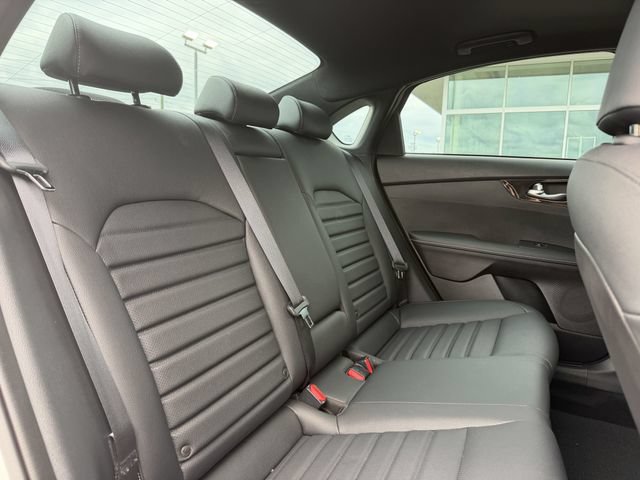 Used 2023 Kia Forte GT-Line w/ GT-Line Premium Package FWD image 27