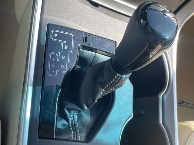 Used 2017 Toyota Camry XLE w/ Moonroof Package image 21