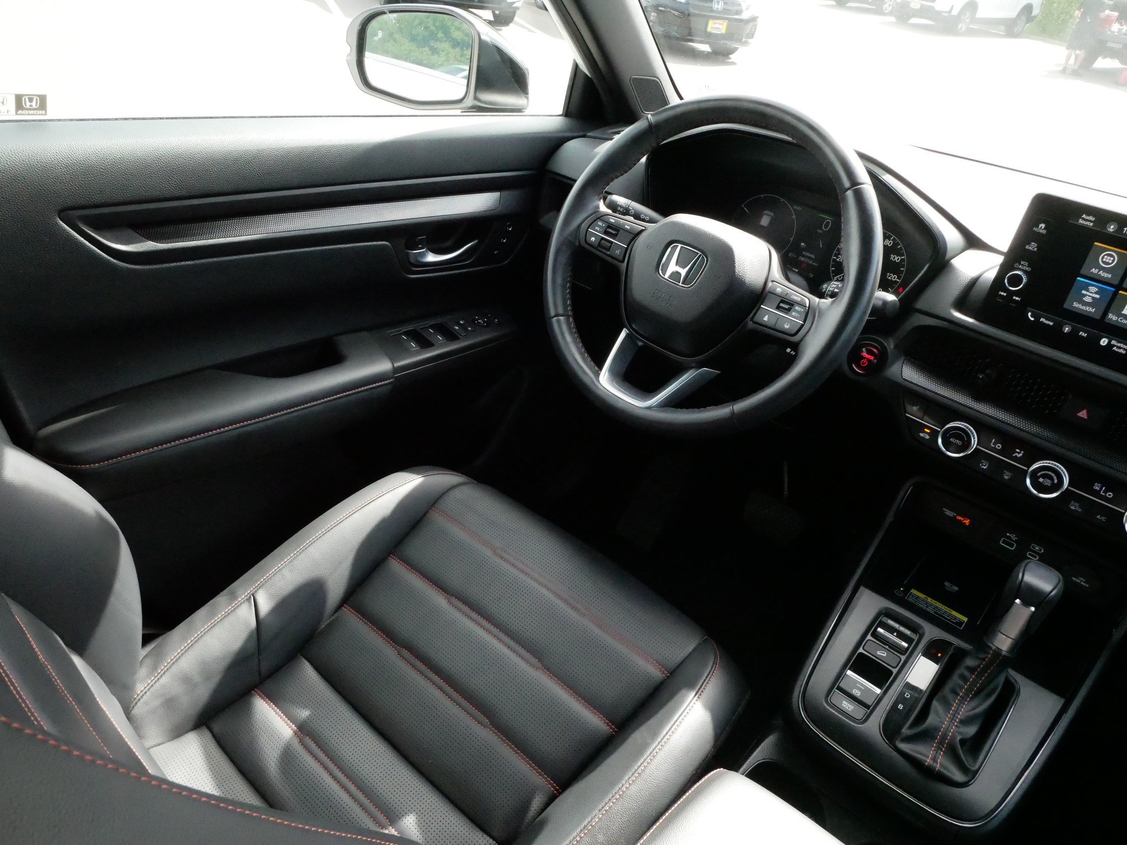 Used 2025 Honda CR-V Sport-L image 9