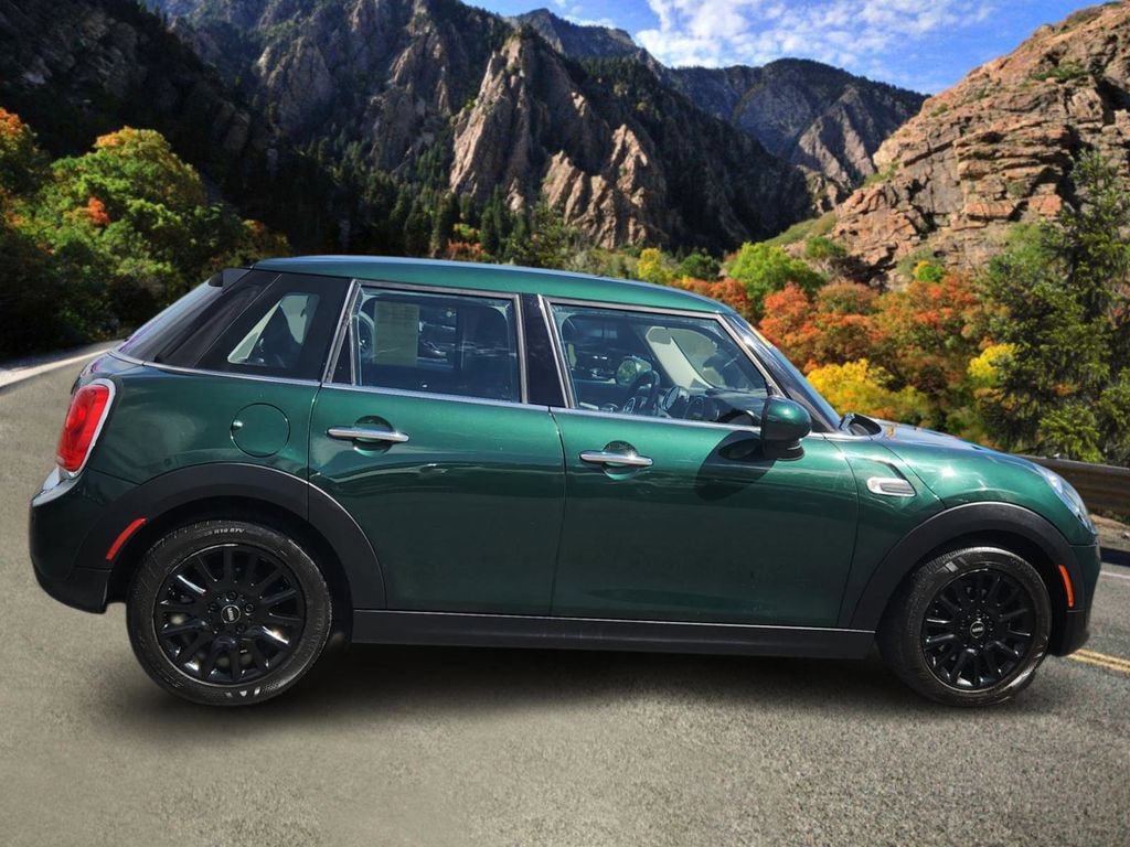 Used 2018 MINI Cooper 4-Door Hardtop FWD image 2