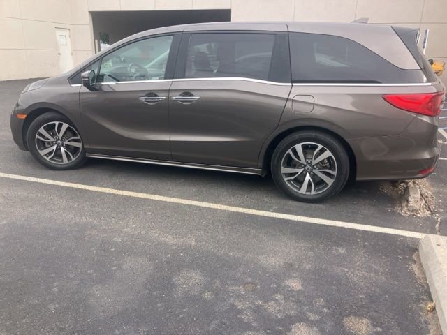 Used 2022 Honda Odyssey Touring image 2