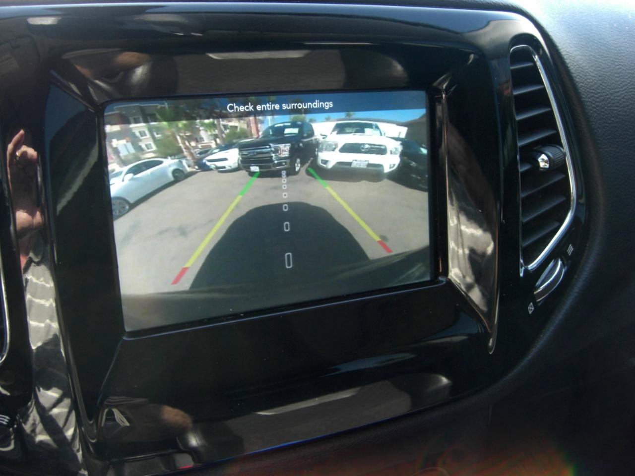 Used 2021 Jeep Compass Latitude w/ Sun and Sound Group AWD/4WD image 23