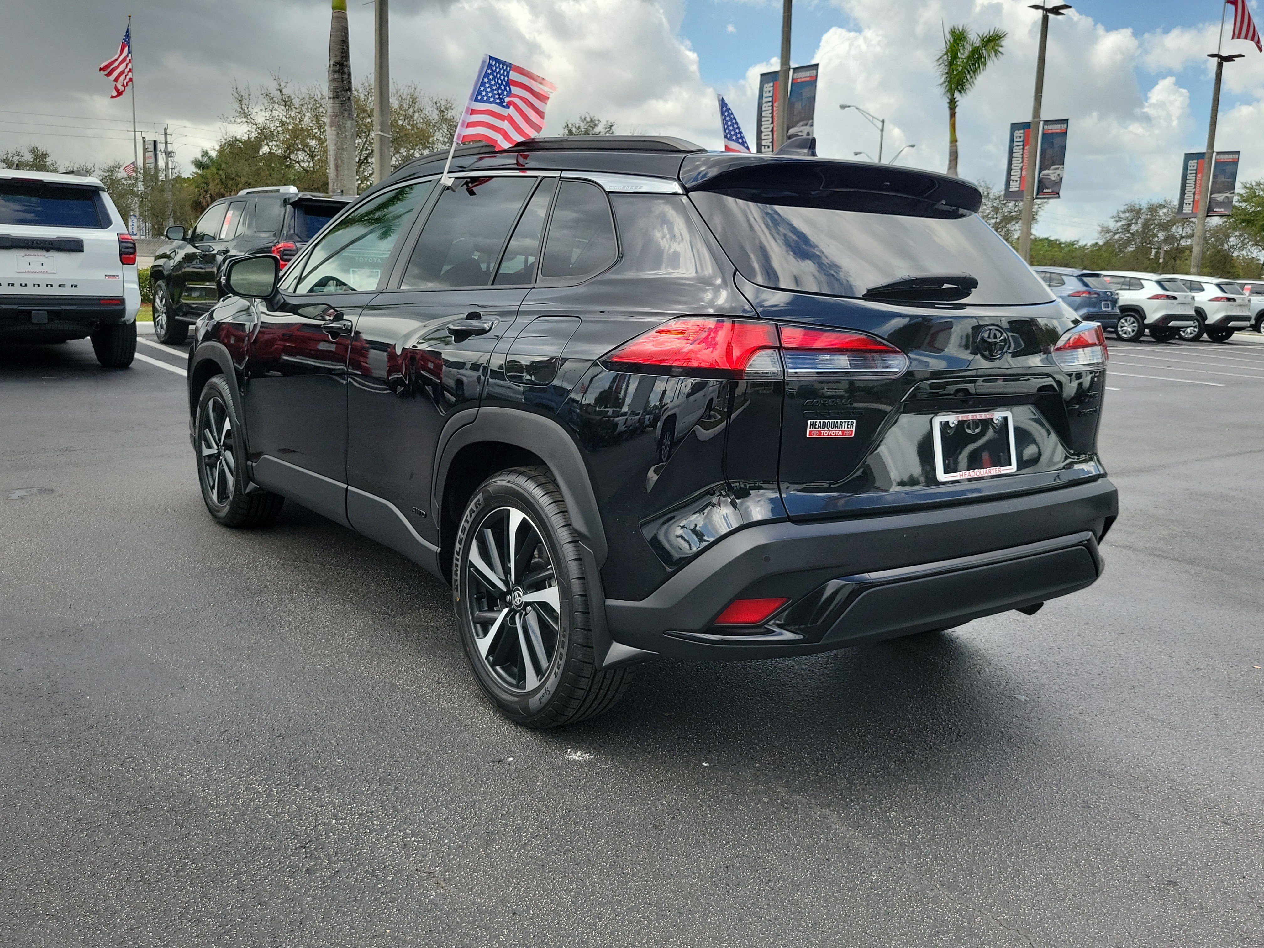 Used 2024 Toyota Corolla Cross SE image 9