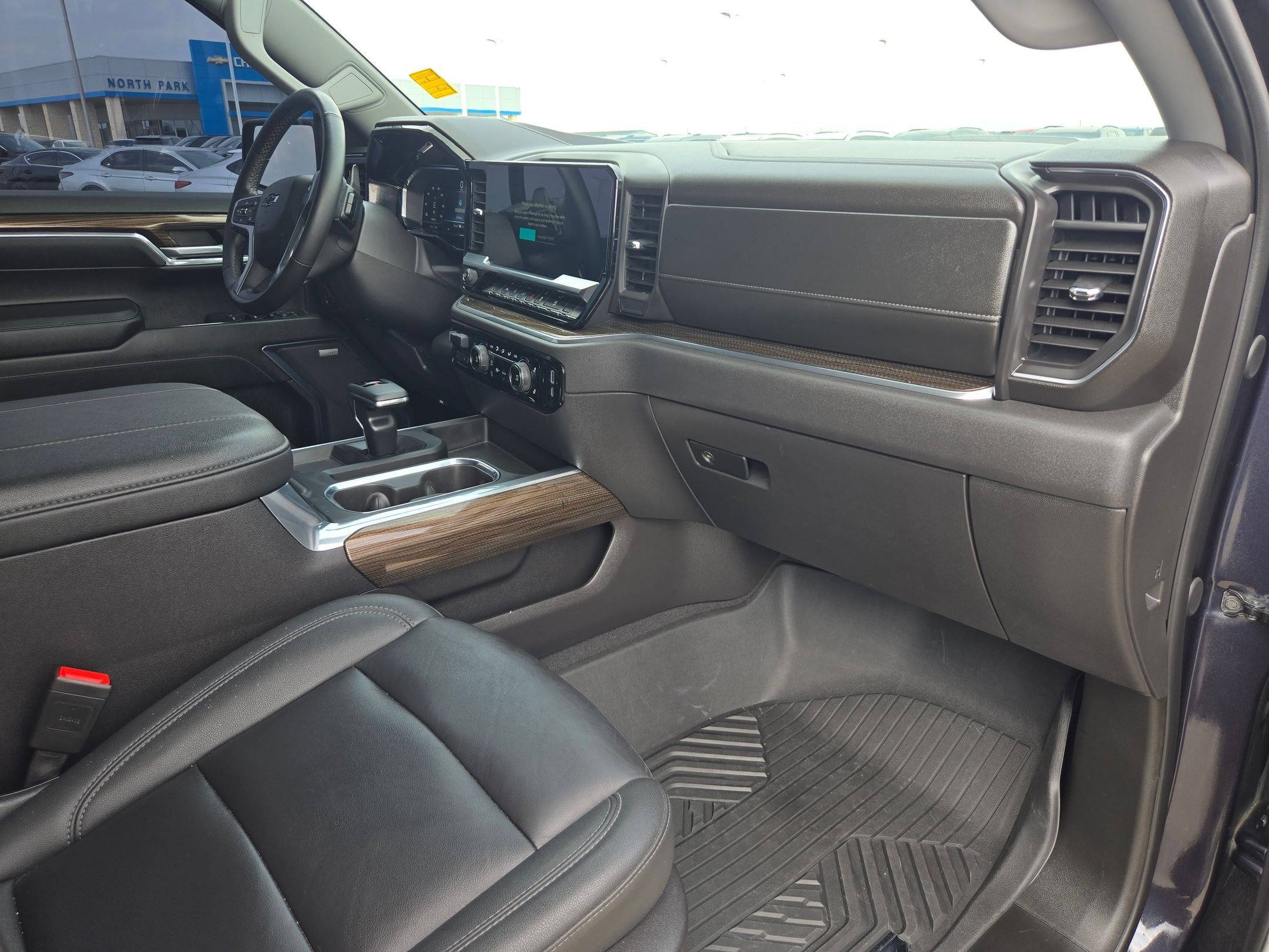 Certified 2024 Chevrolet Silverado 1500 LT Trail Boss w/ Convenience Package II AWD/4WD image 25