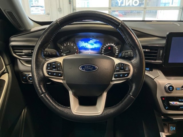 Used 2022 Ford Explorer XLT image 25