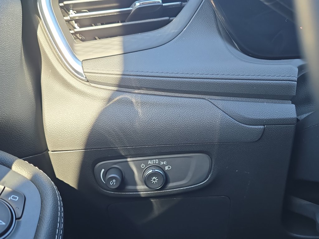 Certified 2024 Buick Encore GX Preferred AWD/4WD image 26