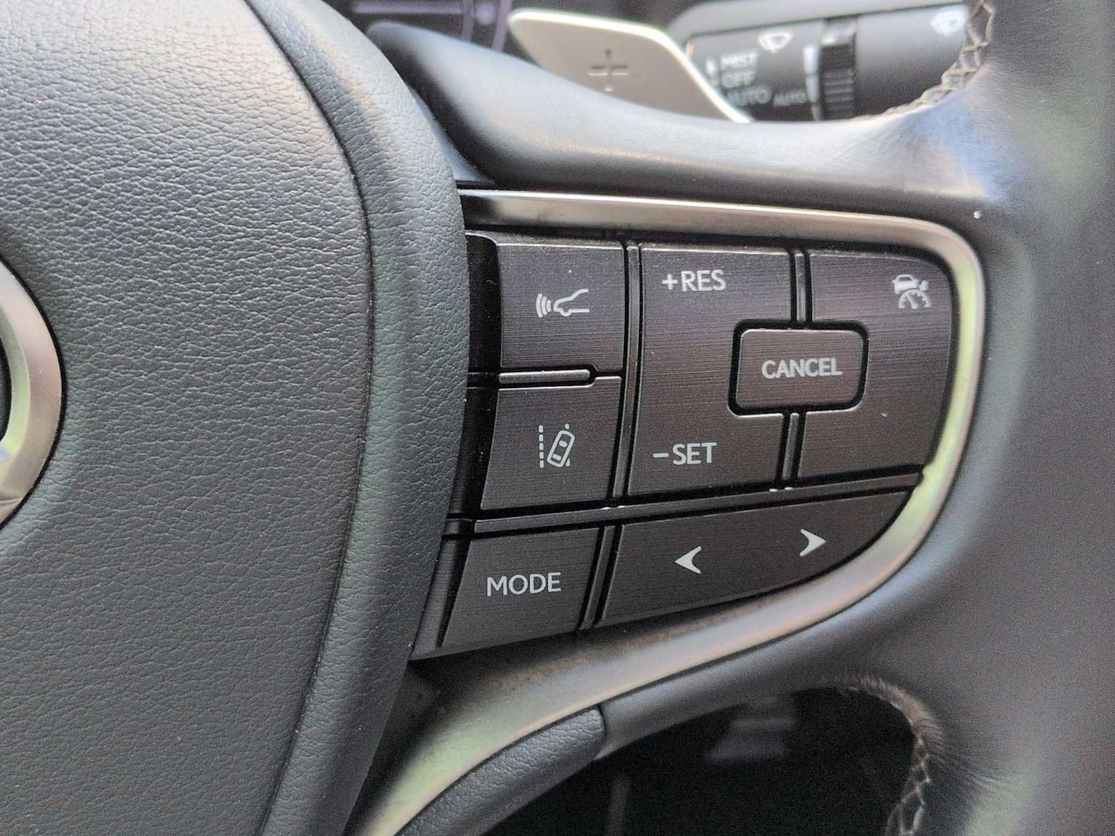 Used 2019 Lexus ES 350 w/ Premium Package FWD image 27