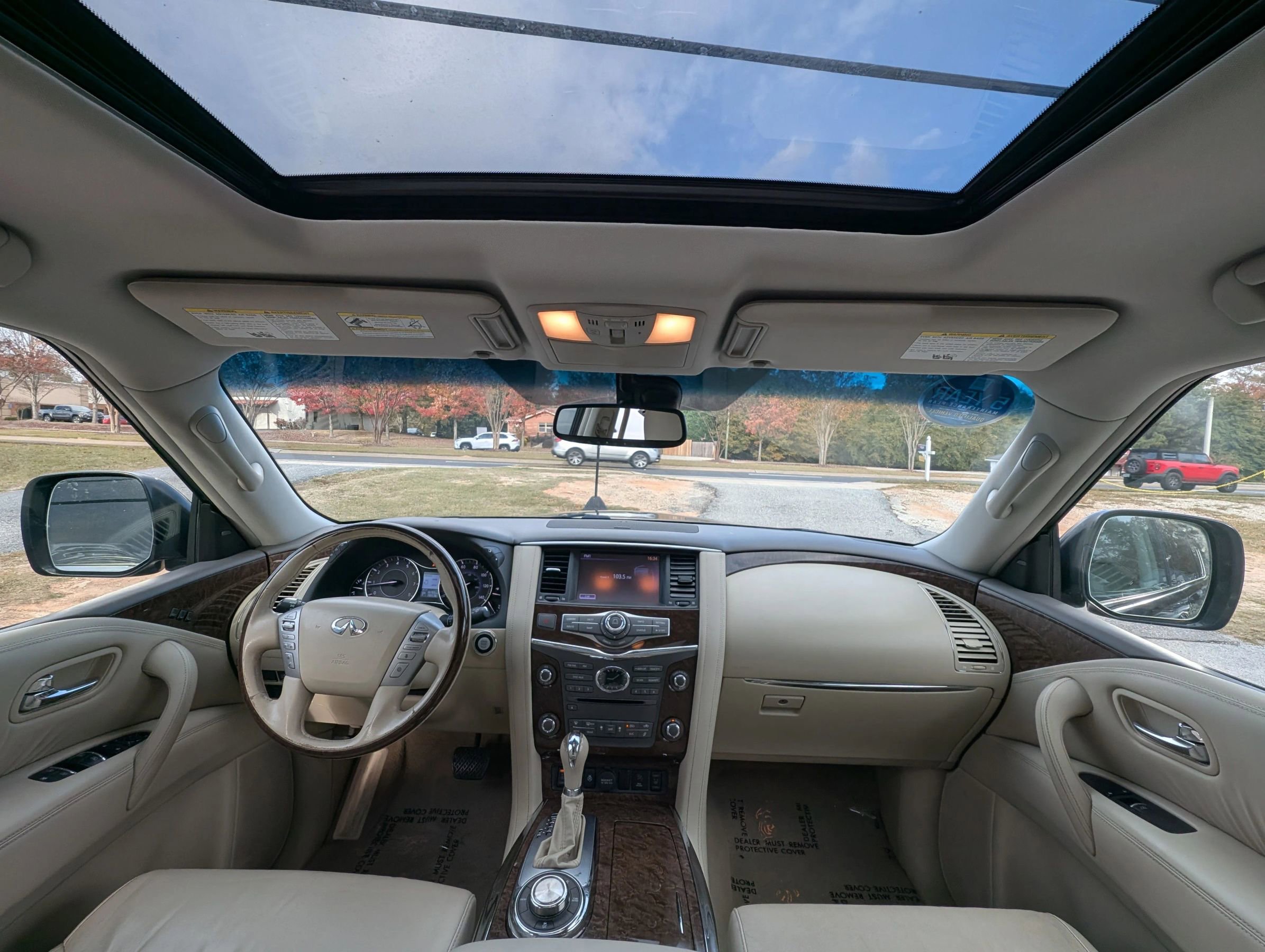 Used 2016 INFINITI QX80 Sport Utility 4D w/ Driver's Assistance Package image 18