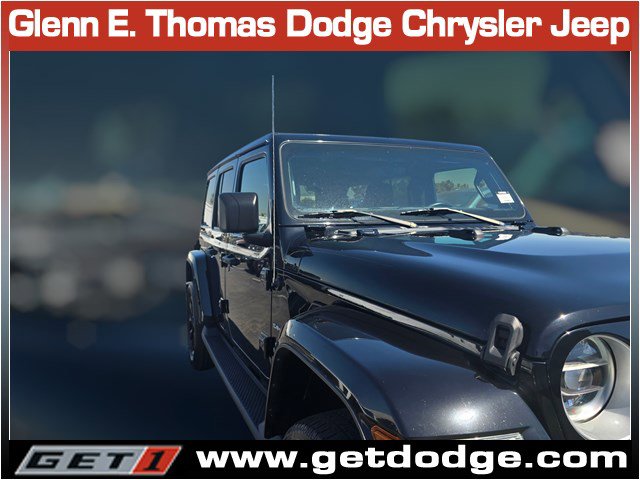 Certified 2022 Jeep Wrangler Unlimited Sahara w/ Cold Weather Group image 4