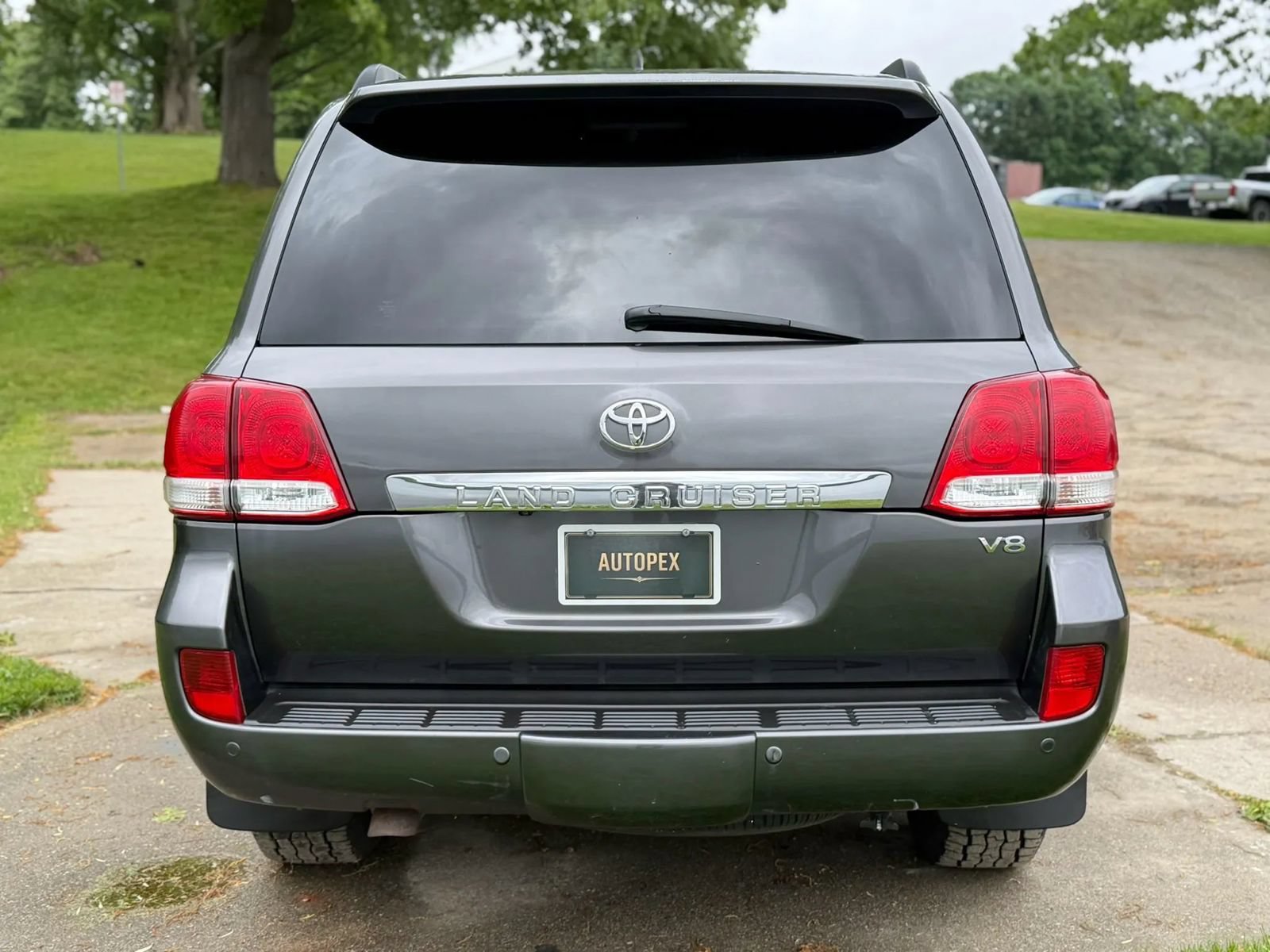 Used 2011 Toyota Land Cruiser w/ Upgrade Pkg AWD/4WD image 21
