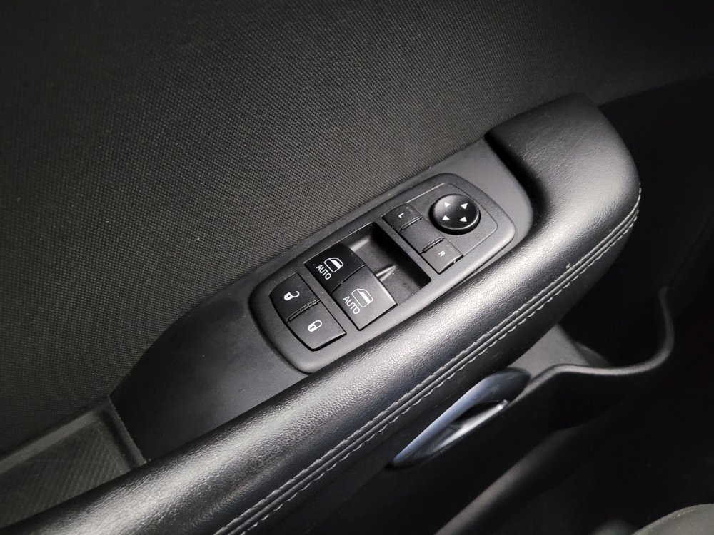 Used 2019 Dodge Challenger SXT w/ Blacktop Package AWD/4WD image 27
