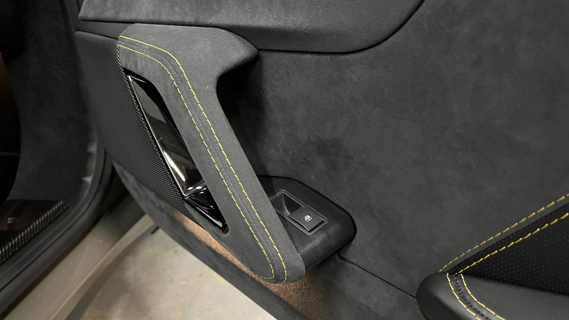 Used 2021 Lotus Evora image 41