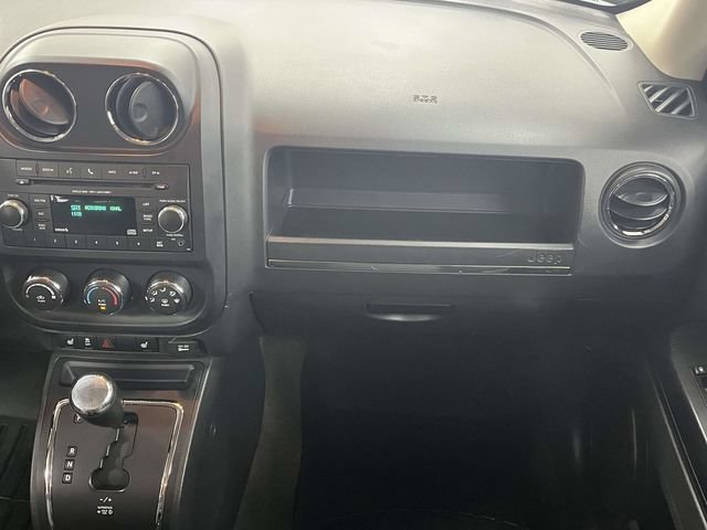 Used 2016 Jeep Patriot Latitude FWD image 20