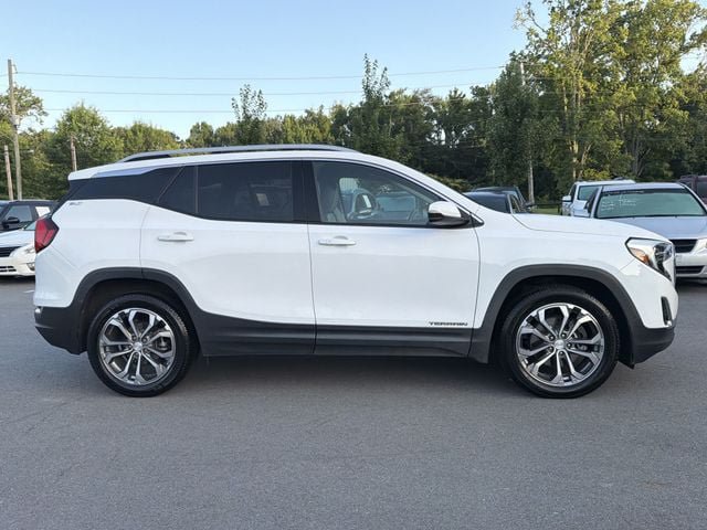 Used 2020 GMC Terrain SLT w/ Preferred Package FWD image 2