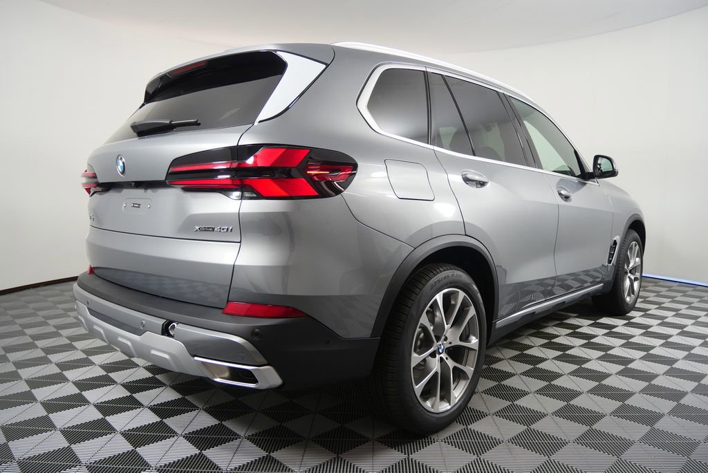 Used 2026 BMW X5 xDrive40i w/ Premium Package image 3