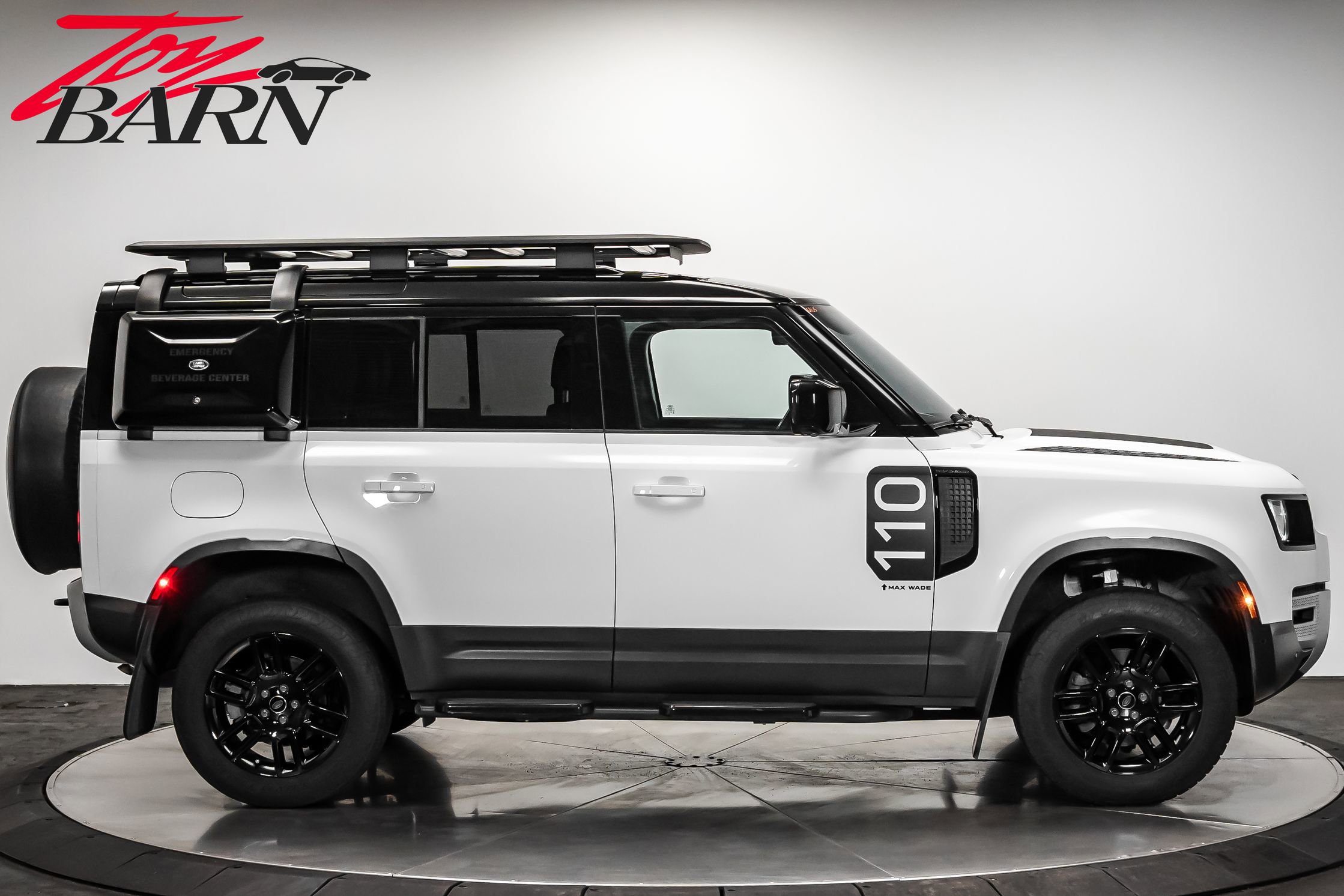 Used 2024 Land Rover Defender 110 S AWD/4WD image 6