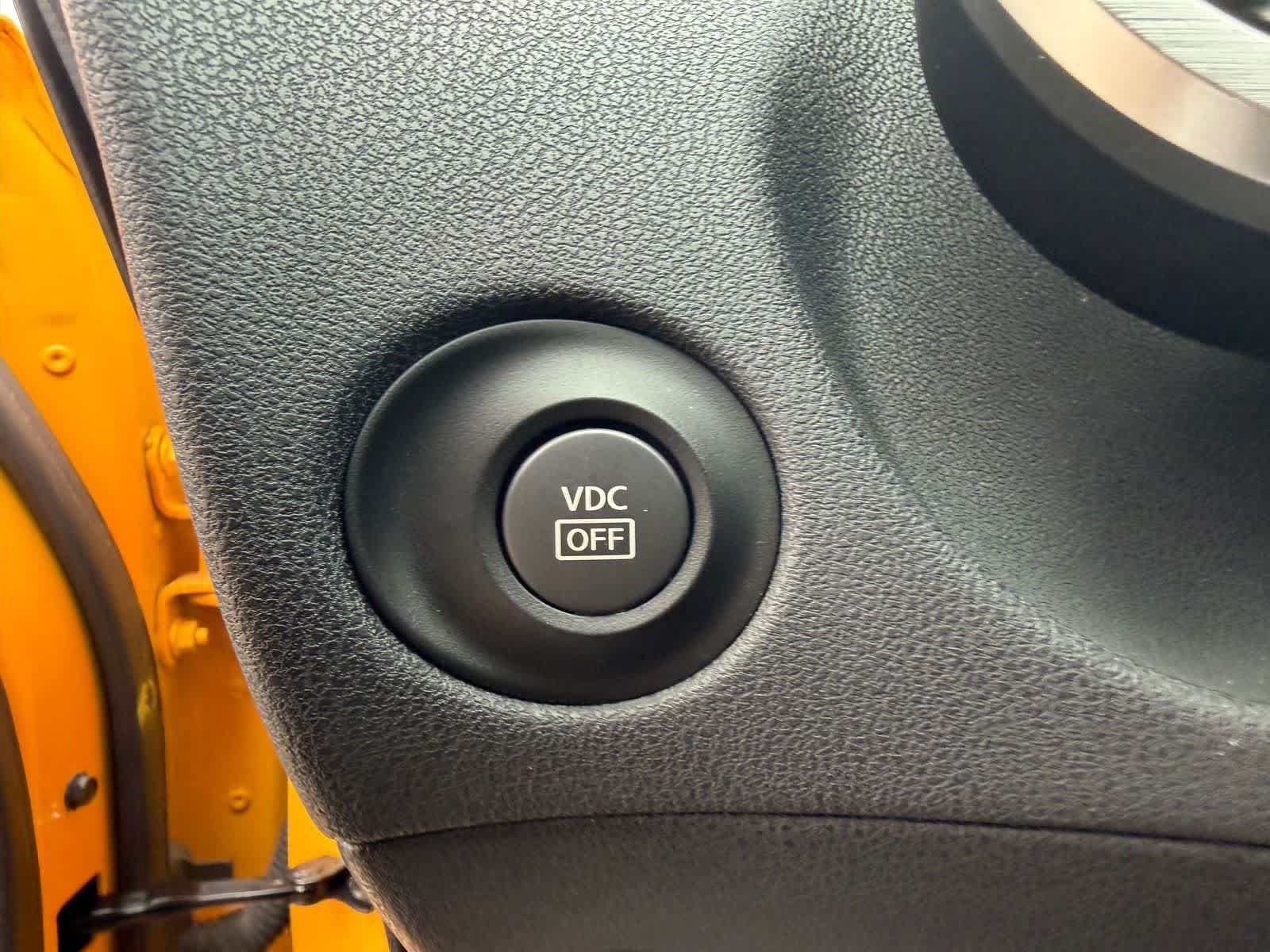 Used 2009 Nissan 370Z Touring w/ Sport Pkg RWD image 16